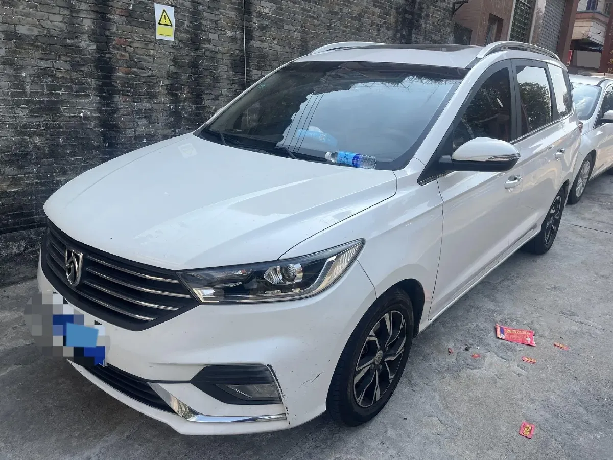 2018 BaoJun 360 1.5L 112HP L4 6MT,autocango,china used car exporter,china ev exporter,chinese used car exporter,chinese used ev exporter