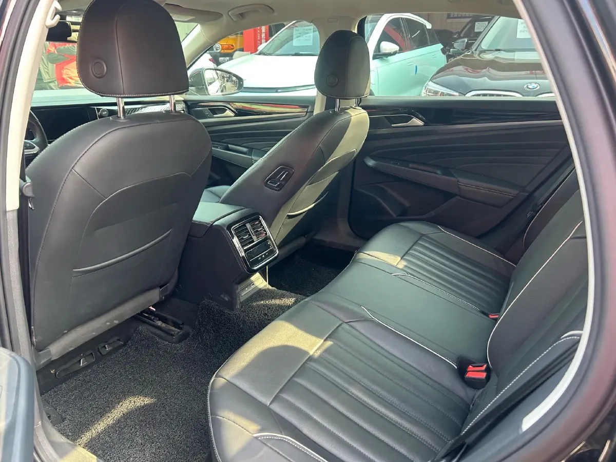 2021 Volkswagen Passat 1.4T 150HP L4 7DCT,autocango,china used car exporter,china ev exporter,chinese used car exporter,chinese used ev exporter