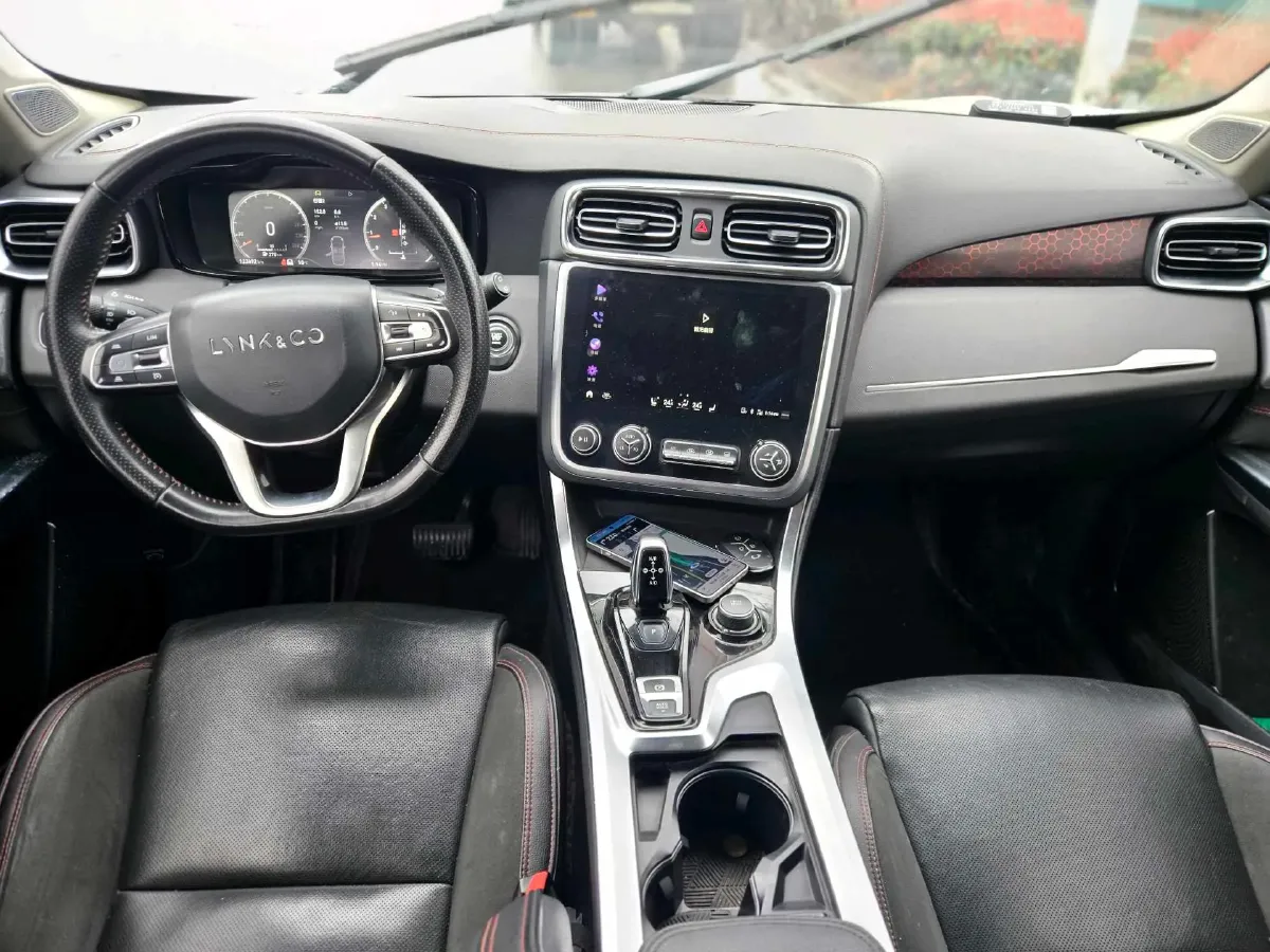 2019 LYNK&CO 01 2.0T 190HP L4 7DCT,autocango,china used car exporter,china ev exporter,chinese used car exporter,chinese used ev exporter