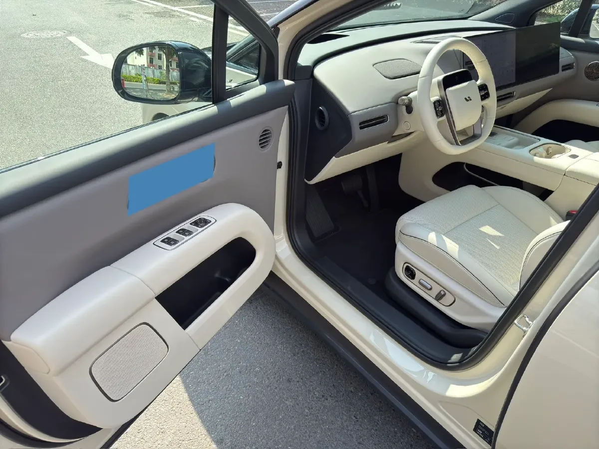 2025 Li i6 BEV,autocango,china used car exporter,china ev exporter,chinese used car exporter,chinese used ev exporter