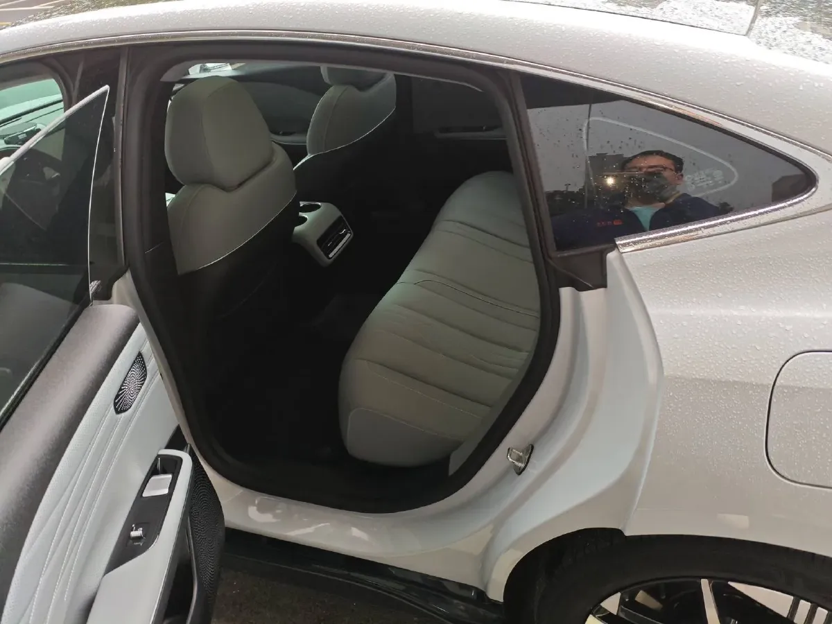 2024 Geely Galaxy E8 BEV 62KWH,autocango,china used car exporter,china ev exporter,chinese used car exporter,chinese used ev exporter