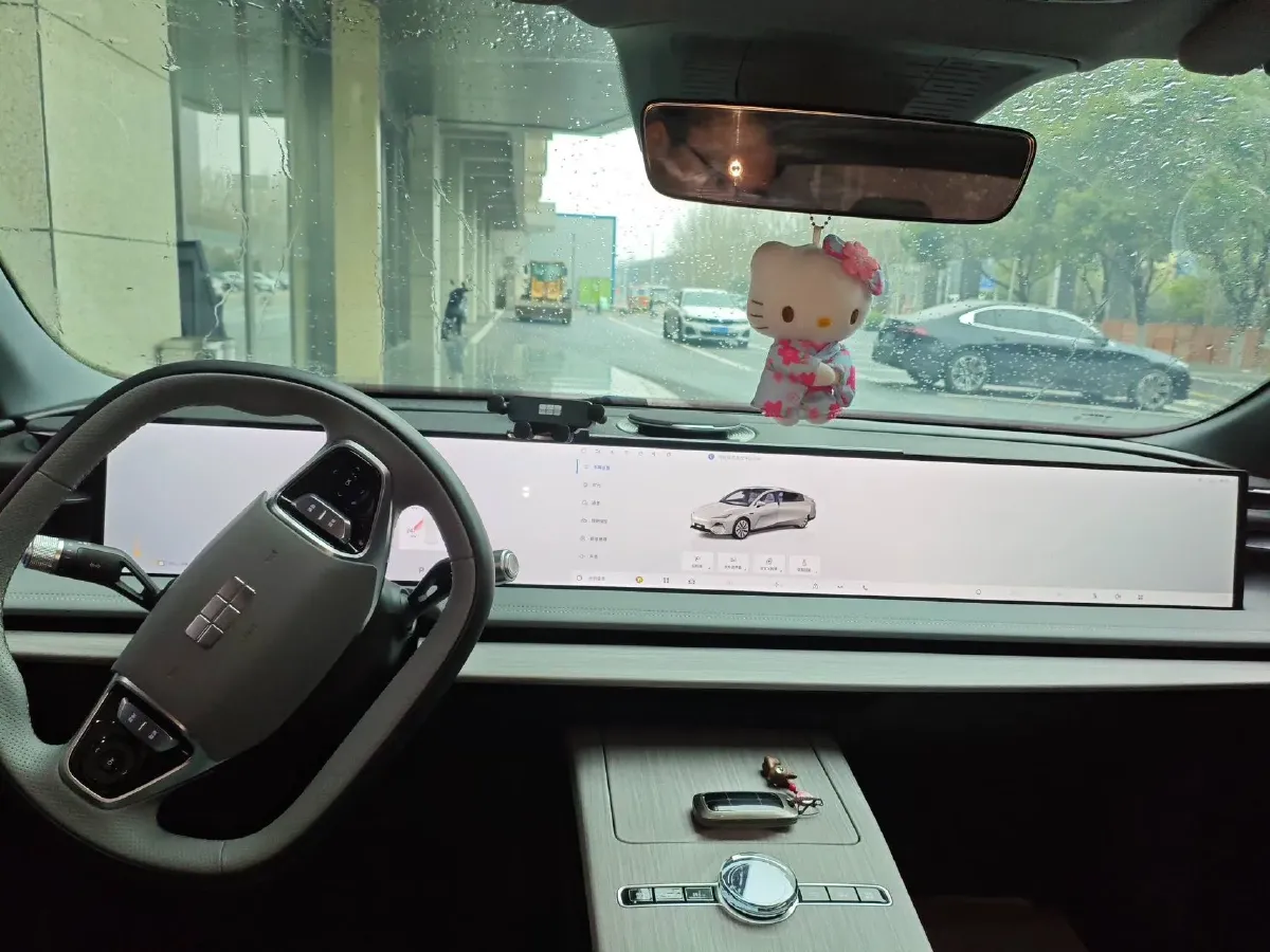 2024 Geely Galaxy E8 BEV 62KWH,autocango,china used car exporter,china ev exporter,chinese used car exporter,chinese used ev exporter