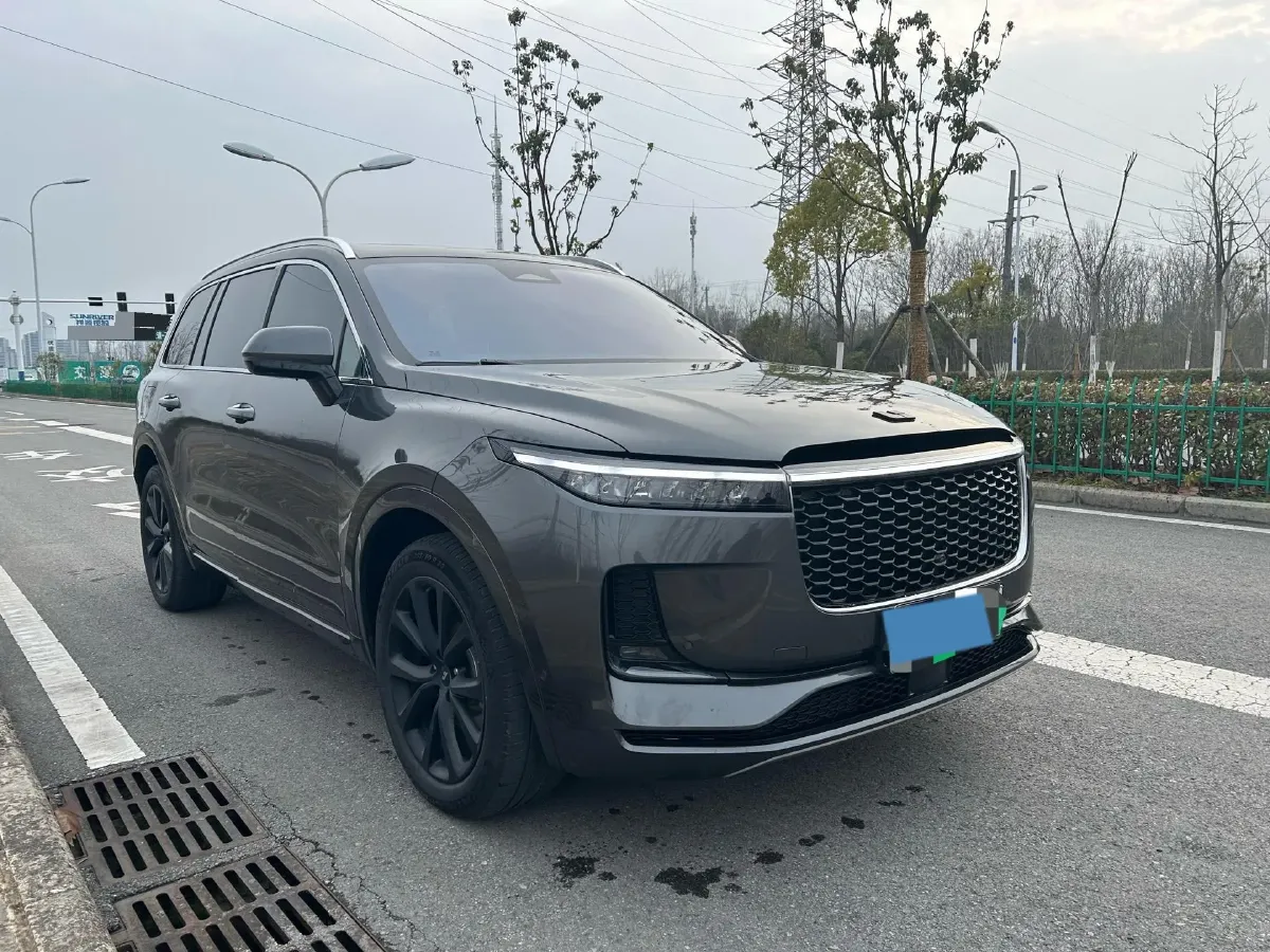 2021 Li ONE Range Extended 131HP REEV 40.5KWH,autocango,china used car exporter,china ev exporter,chinese used car exporter,chinese used ev exporter