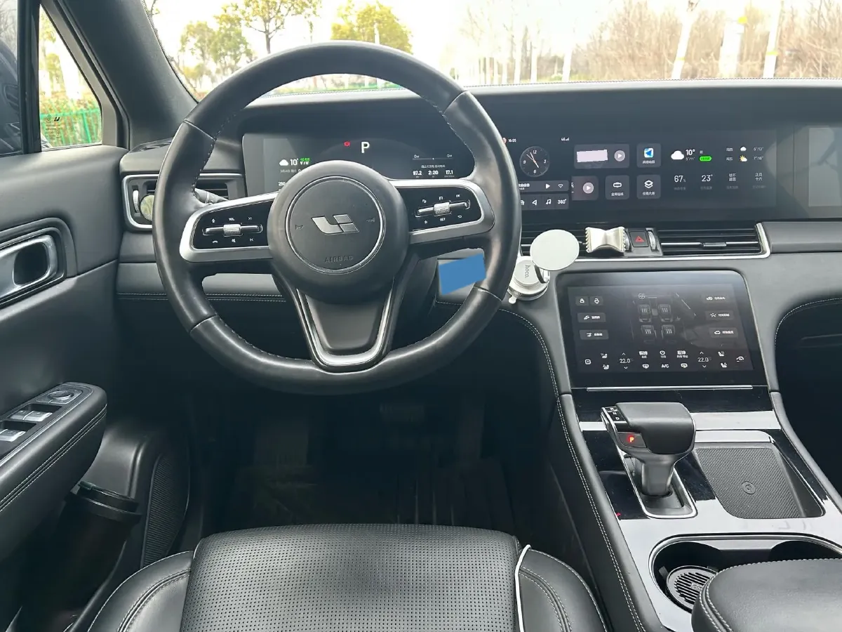 2021 Li ONE Range Extended 131HP REEV 40.5KWH,autocango,china used car exporter,china ev exporter,chinese used car exporter,chinese used ev exporter