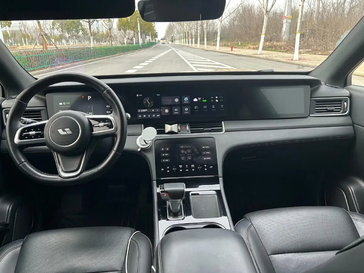 2021 Li ONE Range Extended 131HP REEV 40.5KWH,autocango,china used car exporter,china ev exporter,chinese used car exporter,chinese used ev exporter