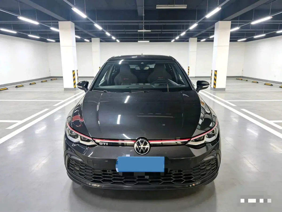 2023 Volkswagen GolfGTI 2.0T 220HP L4 7DCT,autocango,china used car exporter,china ev exporter,chinese used car exporter,chinese used ev exporter