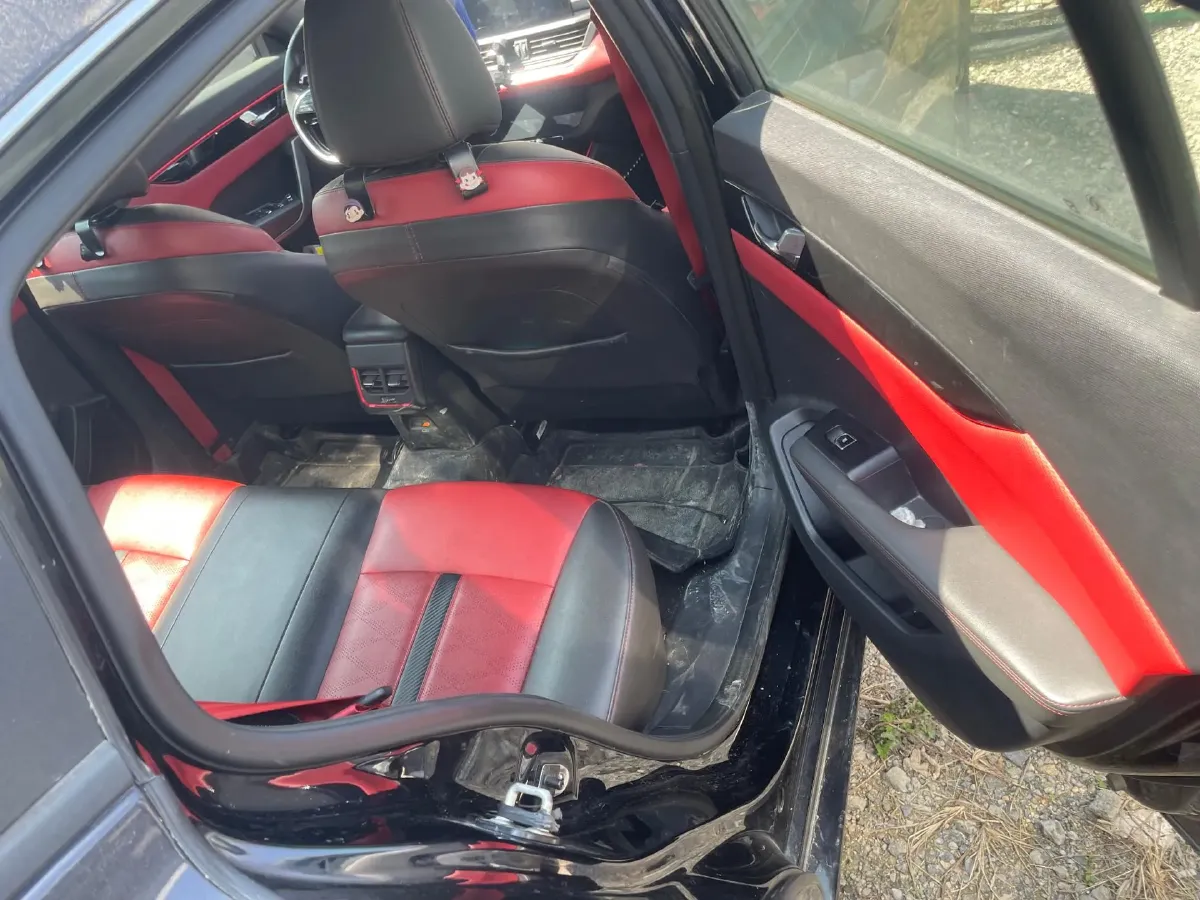 2021 DongFeng Aeolus YiXuan 1.5T 150HP L4 6DCT,autocango,china used car exporter,china ev exporter,chinese used car exporter,chinese used ev exporter