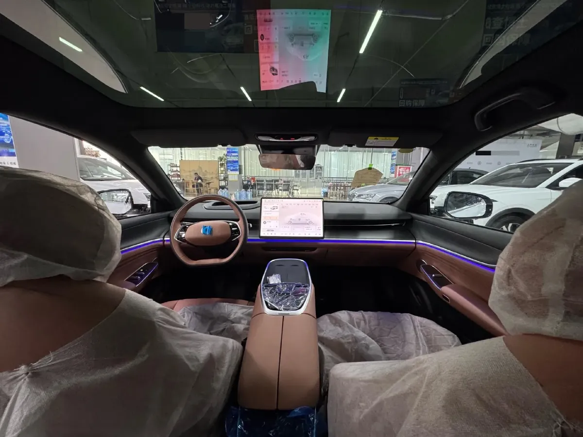 2025 ChangAn QiYuan A07 REEV 98HP REEV 28.4KWH,autocango,china used car exporter,china ev exporter,chinese used car exporter,chinese used ev exporter