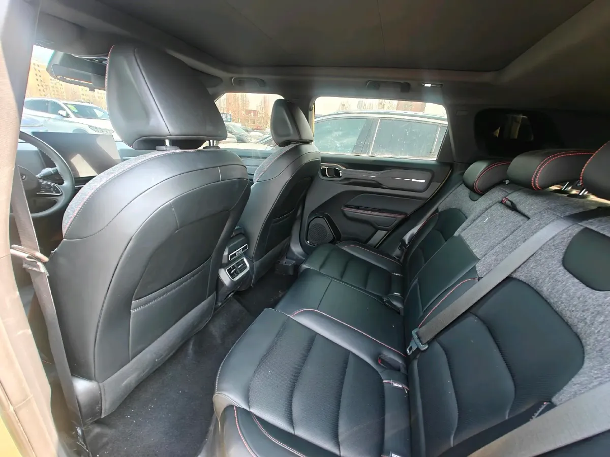 2025 Geely Cowboy 1.5T 181HP L4 7DCT,autocango,china used car exporter,china ev exporter,chinese used car exporter,chinese used ev exporter