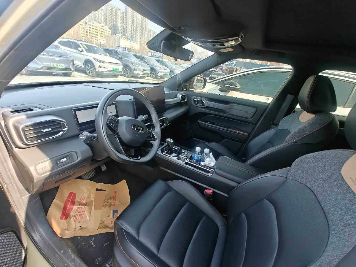 2025 Geely Cowboy 1.5T 181HP L4 7DCT,autocango,china used car exporter,china ev exporter,chinese used car exporter,chinese used ev exporter