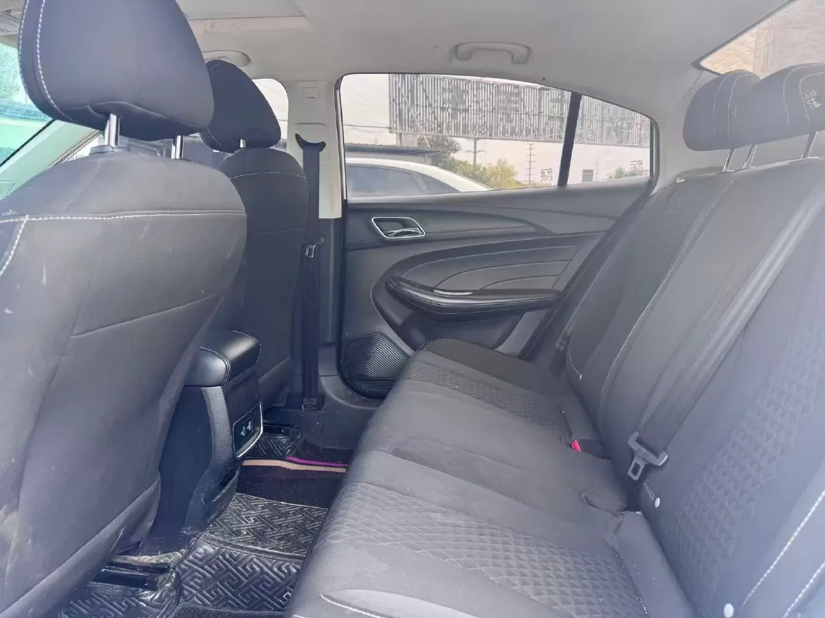 2019 Roewe i5 1.5L 120HP L4 CVT,autocango,china used car exporter,china ev exporter,chinese used car exporter,chinese used ev exporter