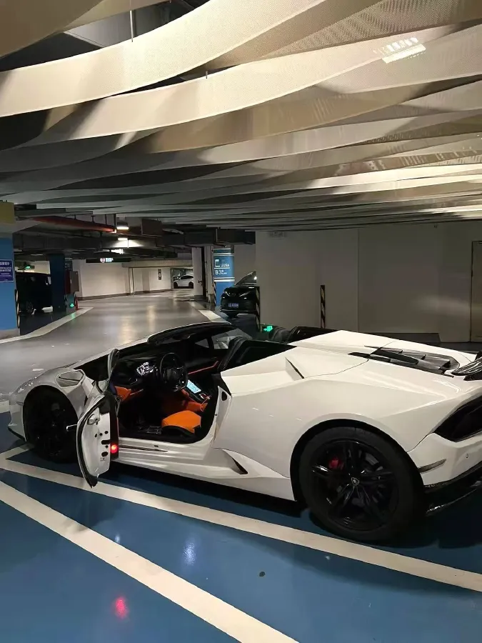 2017 Lamborghini Huracán 5.2L 580HP V10 7DCT,autocango,china used car exporter,china ev exporter,chinese used car exporter,chinese used ev exporter