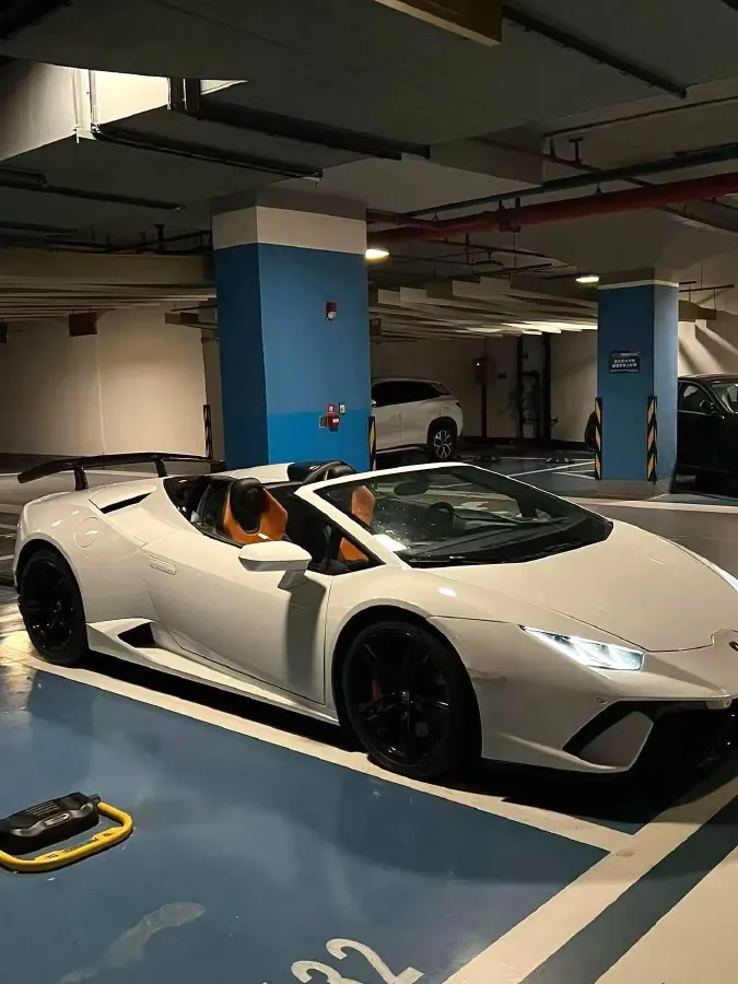 2017 Lamborghini Huracán 5.2L 580HP V10 7DCT,autocango,china used car exporter,china ev exporter,chinese used car exporter,chinese used ev exporter