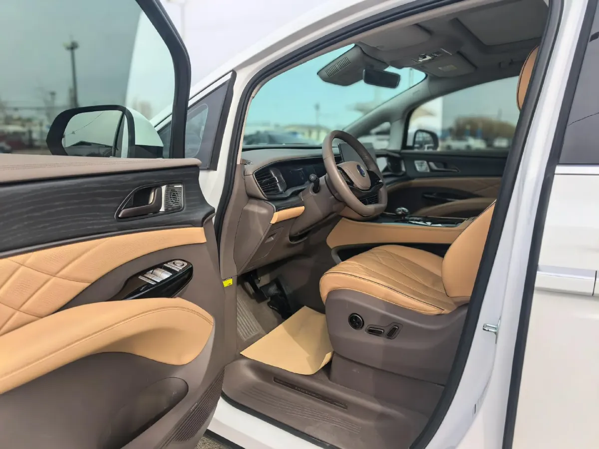2022 Mercedes-Benz GLC Class 2.0T 197HP L4 9AT,autocango,china used car exporter,china ev exporter,chinese used car exporter,chinese used ev exporter
