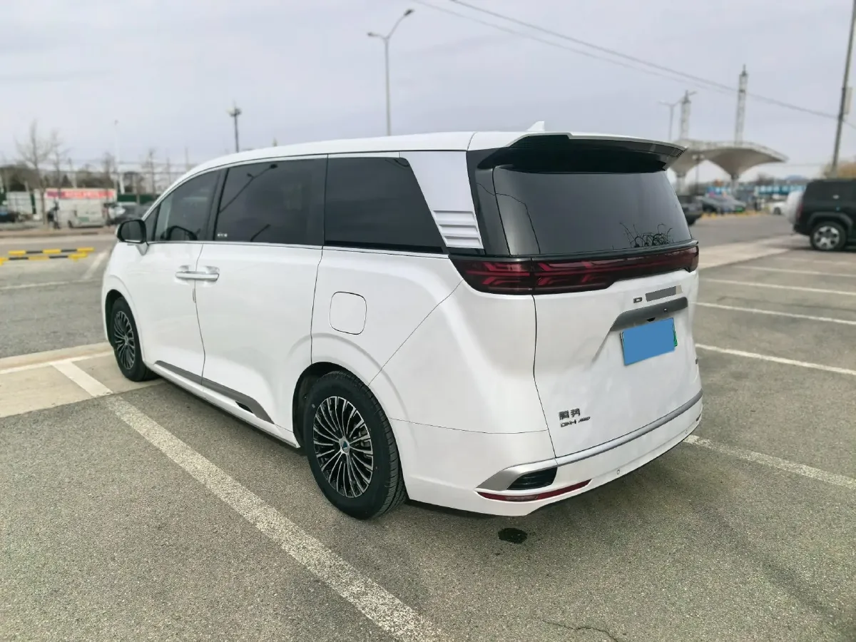 2022 Mercedes-Benz GLC Class 2.0T 197HP L4 9AT,autocango,china used car exporter,china ev exporter,chinese used car exporter,chinese used ev exporter