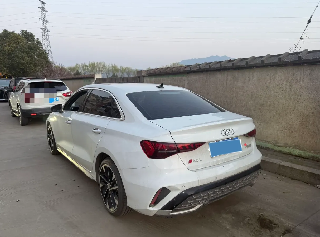 2025 Audi A3 1.5T 160HP L4 7DCT,autocango,china used car exporter,china ev exporter,chinese used car exporter,chinese used ev exporter
