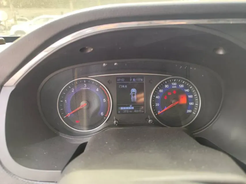 2021 Dongfeng RuiQi 2.4T 165HP L4 5MT,autocango,china used car exporter,china ev exporter,chinese used car exporter,chinese used ev exporter