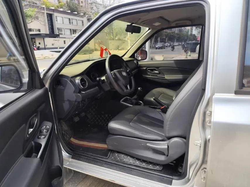 2021 Dongfeng RuiQi 2.4T 165HP L4 5MT,autocango,china used car exporter,china ev exporter,chinese used car exporter,chinese used ev exporter