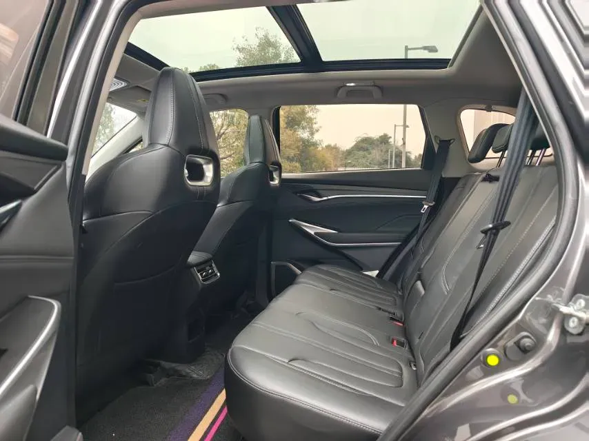 2020 ChangAn CS75 Plus 2.0T 233HP L4 8AT,autocango,china used car exporter,china ev exporter,chinese used car exporter,chinese used ev exporter