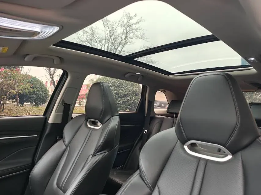 2020 ChangAn CS75 Plus 2.0T 233HP L4 8AT,autocango,china used car exporter,china ev exporter,chinese used car exporter,chinese used ev exporter