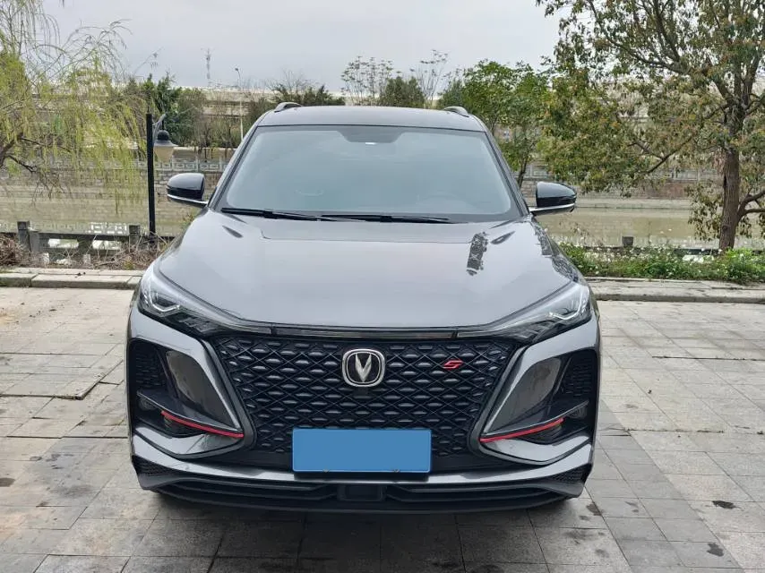 2020 ChangAn CS75 Plus 2.0T 233HP L4 8AT,autocango,china used car exporter,china ev exporter,chinese used car exporter,chinese used ev exporter