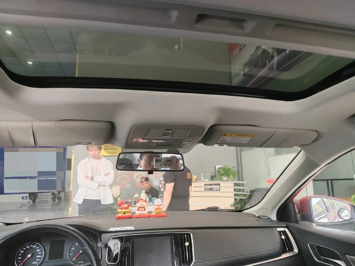 2017 Roewe i6 1.5T 169HP L4 7DCT,autocango,china used car exporter,china ev exporter,chinese used car exporter,chinese used ev exporter