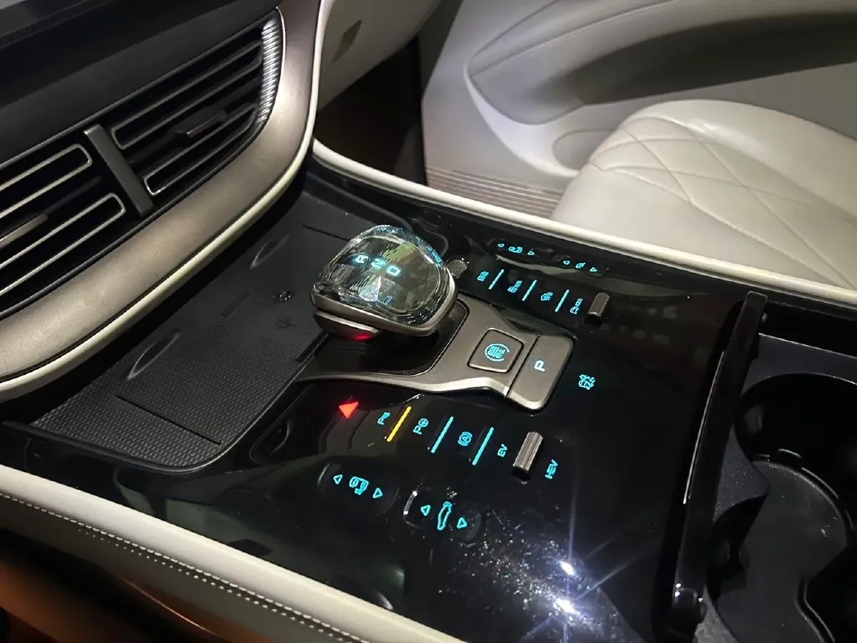 2022 Honda Odyssey 2.0L 146HP L4 E-CVT Hybrid,autocango,china used car exporter,china ev exporter,chinese used car exporter,chinese used ev exporter