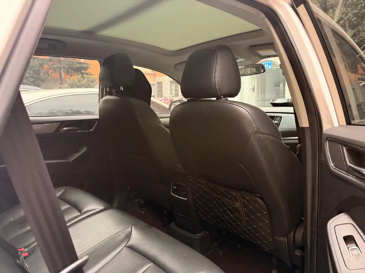 2019 Roewe RX5 MAX 2.0T 231HP L4 6DCT,autocango,china used car exporter,china ev exporter,chinese used car exporter,chinese used ev exporter