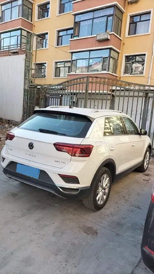 2021 Volkswagen T-Roc 1.4T 150HP L4 7DCT,autocango,china used car exporter,china ev exporter,chinese used car exporter,chinese used ev exporter