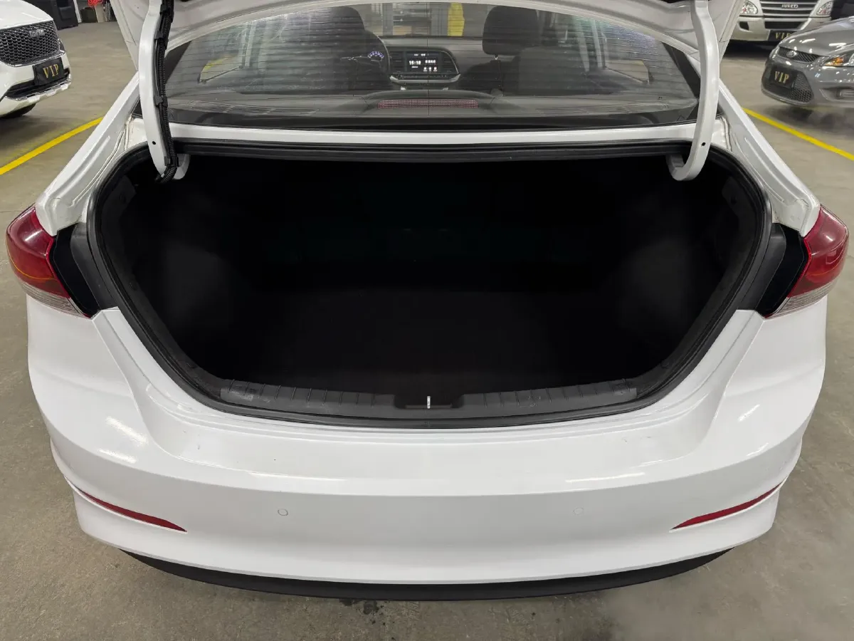 2016 Hyundai Elantra 1.6L 130HP L4 6AT,autocango,china used car exporter,china ev exporter,chinese used car exporter,chinese used ev exporter