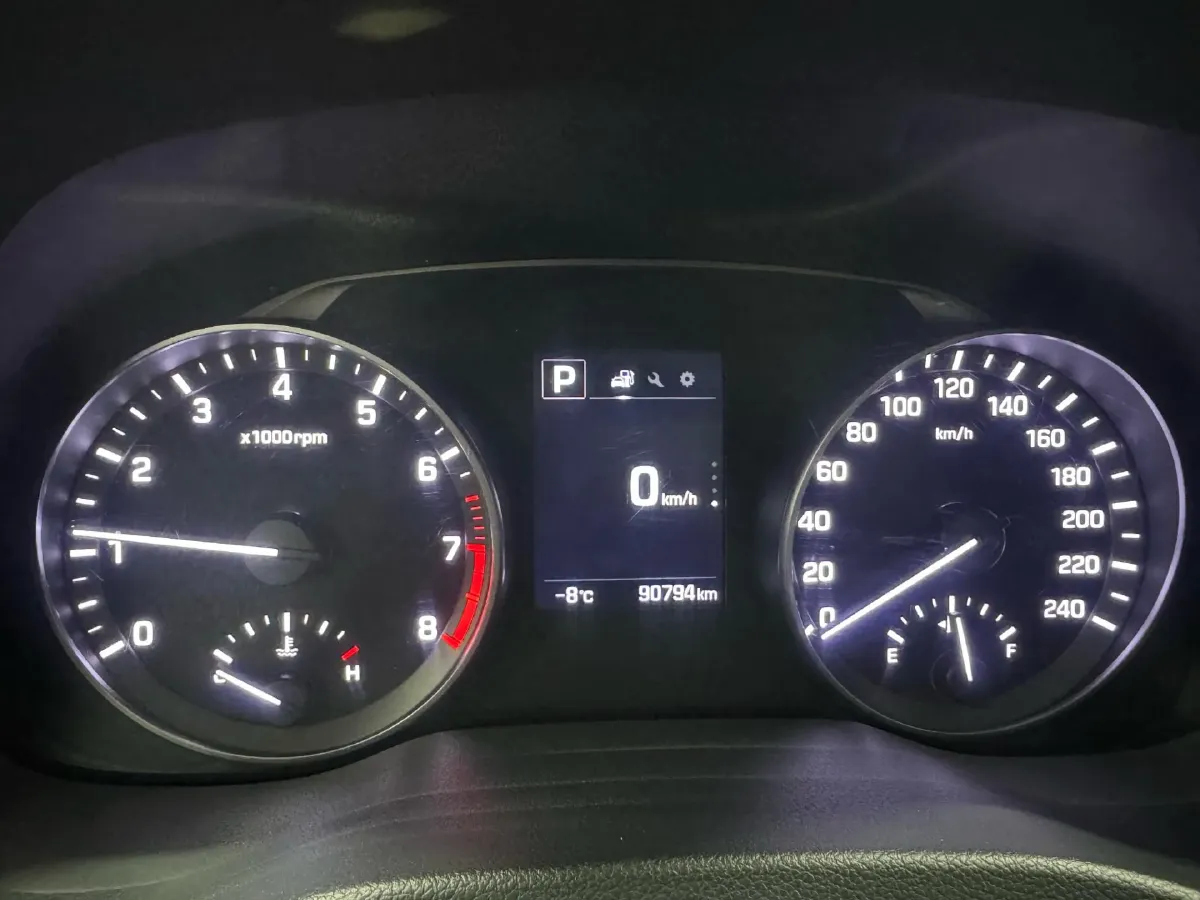 2016 Hyundai Elantra 1.6L 130HP L4 6AT,autocango,china used car exporter,china ev exporter,chinese used car exporter,chinese used ev exporter