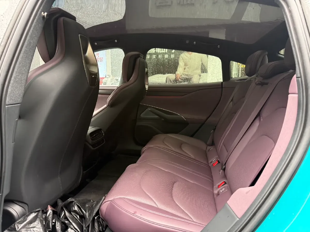 2024 MI SU7 BEV 73.6KWH,autocango,china used car exporter,china ev exporter,chinese used car exporter,chinese used ev exporter