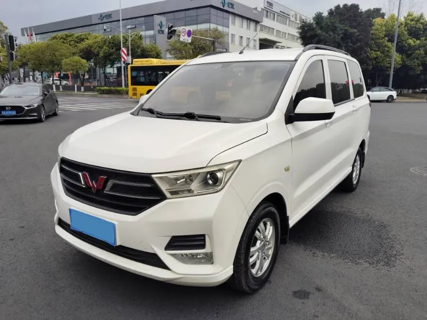 2019 WuLing HongGuang 1.5L 99HP L4 6MT,autocango,china used car exporter,china ev exporter,chinese used car exporter,chinese used ev exporter