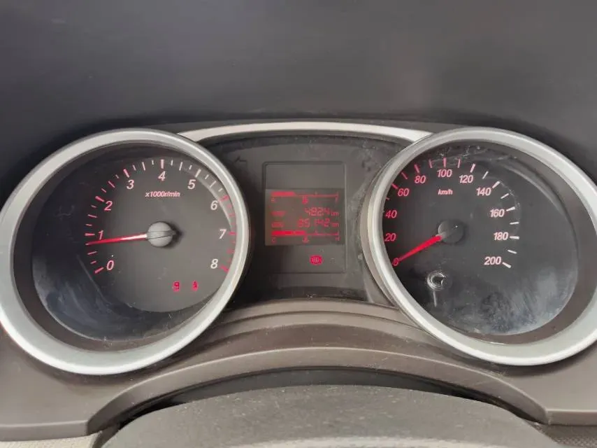 2019 WuLing HongGuang 1.5L 99HP L4 6MT,autocango,china used car exporter,china ev exporter,chinese used car exporter,chinese used ev exporter