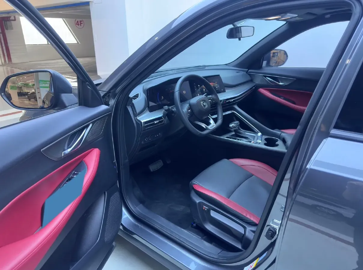 2021 ChangAn CS35 Plus 1.4T 160HP L4 7DCT,autocango,china used car exporter,china ev exporter,chinese used car exporter,chinese used ev exporter