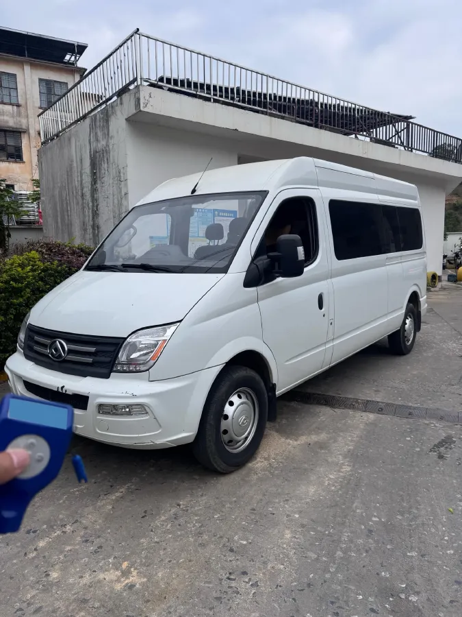 2019 MAXUS XinTu V80 2.0T 139HP L4 6MT,autocango,china used car exporter,china ev exporter,chinese used car exporter,chinese used ev exporter