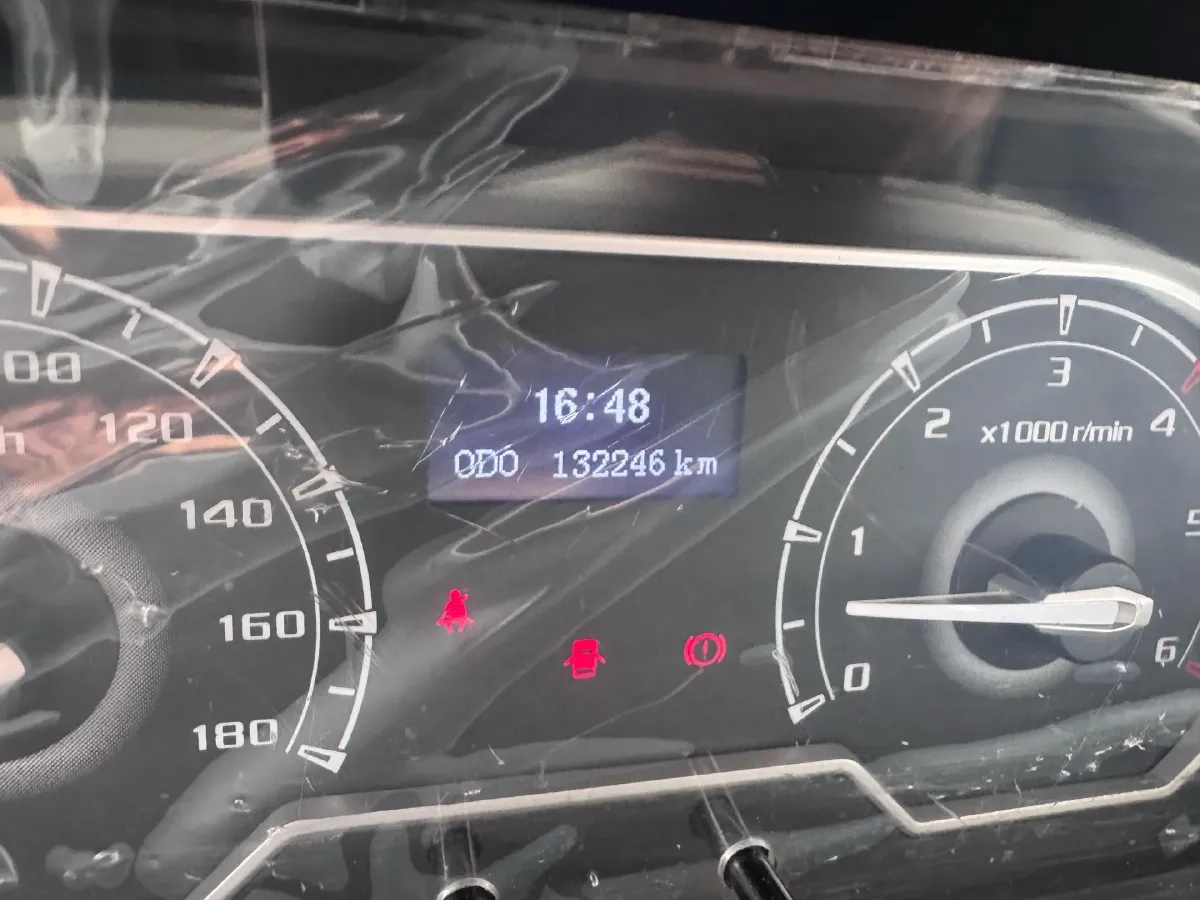 2019 MAXUS XinTu V80 2.0T 139HP L4 6MT,autocango,china used car exporter,china ev exporter,chinese used car exporter,chinese used ev exporter