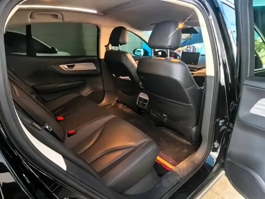 2024 HongQi E-QM5 BEV 60KWH,autocango,china used car exporter,china ev exporter,chinese used car exporter,chinese used ev exporter