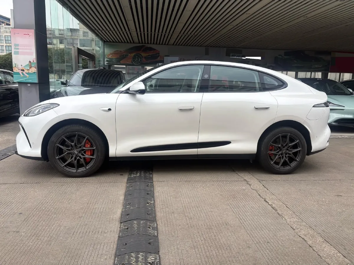 2023 IM LS6 BEV 71KWH,autocango,china used car exporter,china ev exporter,chinese used car exporter,chinese used ev exporter