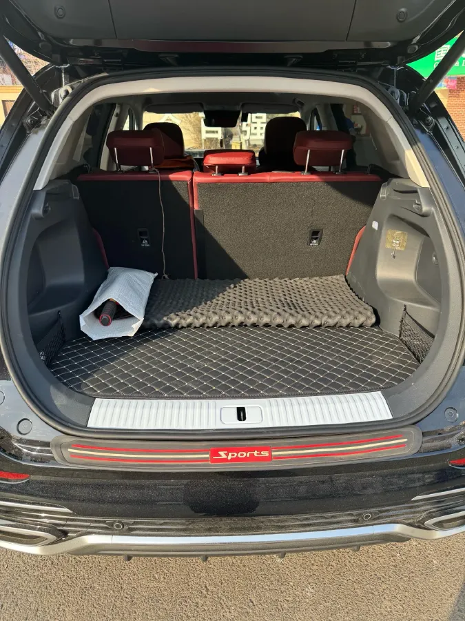 2025 HongQi HS5 2.0T 252HP L4 8AT,autocango,china used car exporter,china ev exporter,chinese used car exporter,chinese used ev exporter