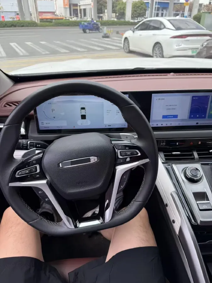 2023 MAXUS Interstellar 2.0T 218HP L4 8AT,autocango,china used car exporter,china ev exporter,chinese used car exporter,chinese used ev exporter