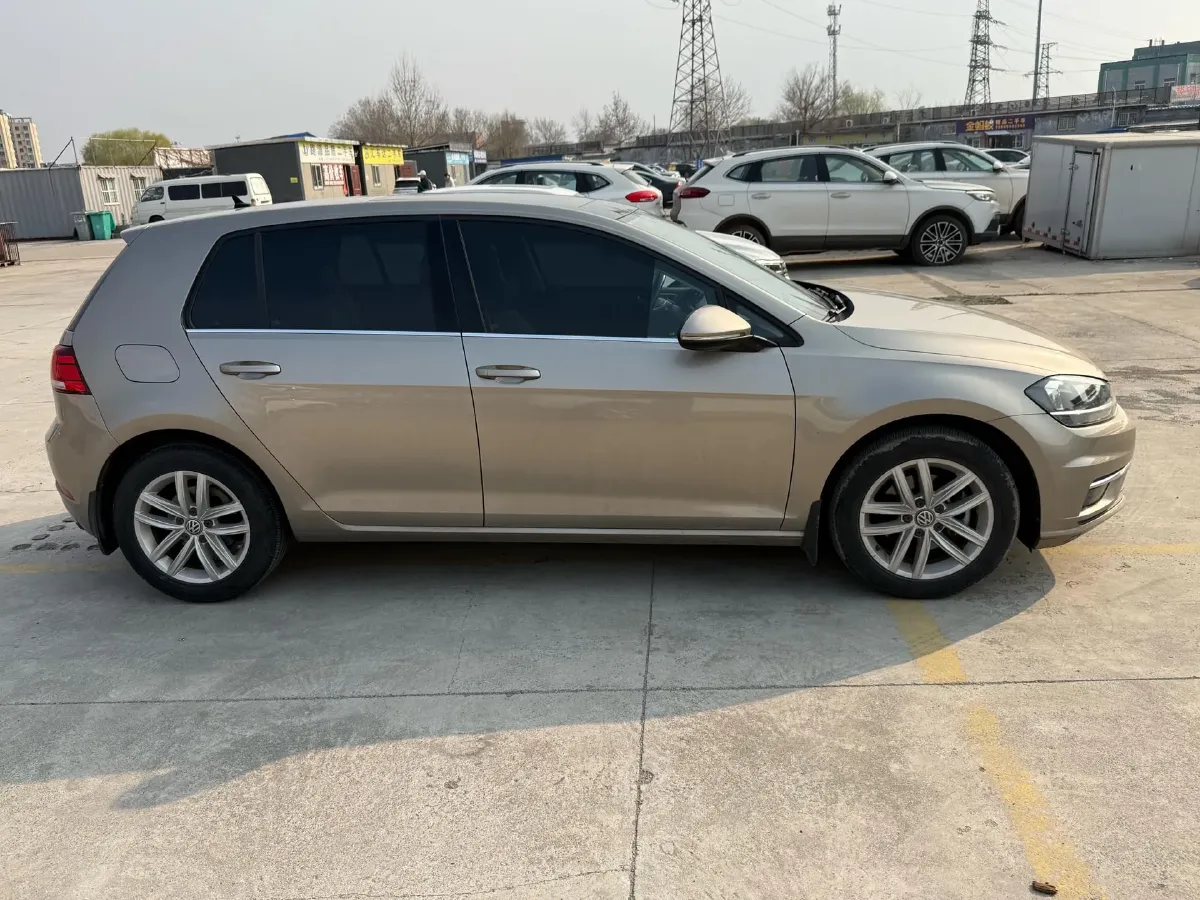 2018 Volkswagen Golf 1.6L 110HP L4 6AT,autocango,china used car exporter,china ev exporter,chinese used car exporter,chinese used ev exporter