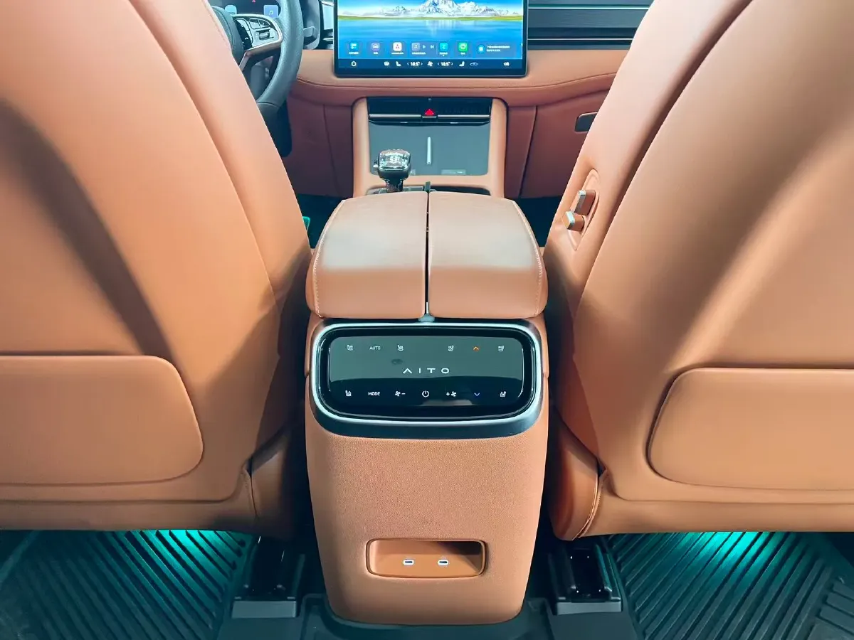 2024 AITO AITO M7 1.5T 152HP L4 REEV 42KWH,autocango,china used car exporter,china ev exporter,chinese used car exporter,chinese used ev exporter