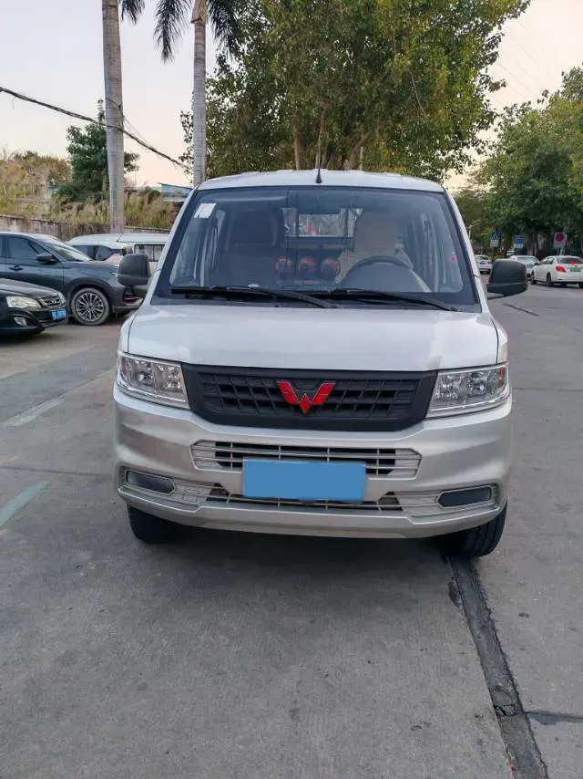 2019 WuLing RongGuang New Truck 1.8L 133HP L4 5MT,autocango,china used car exporter,china ev exporter,chinese used car exporter,chinese used ev exporter