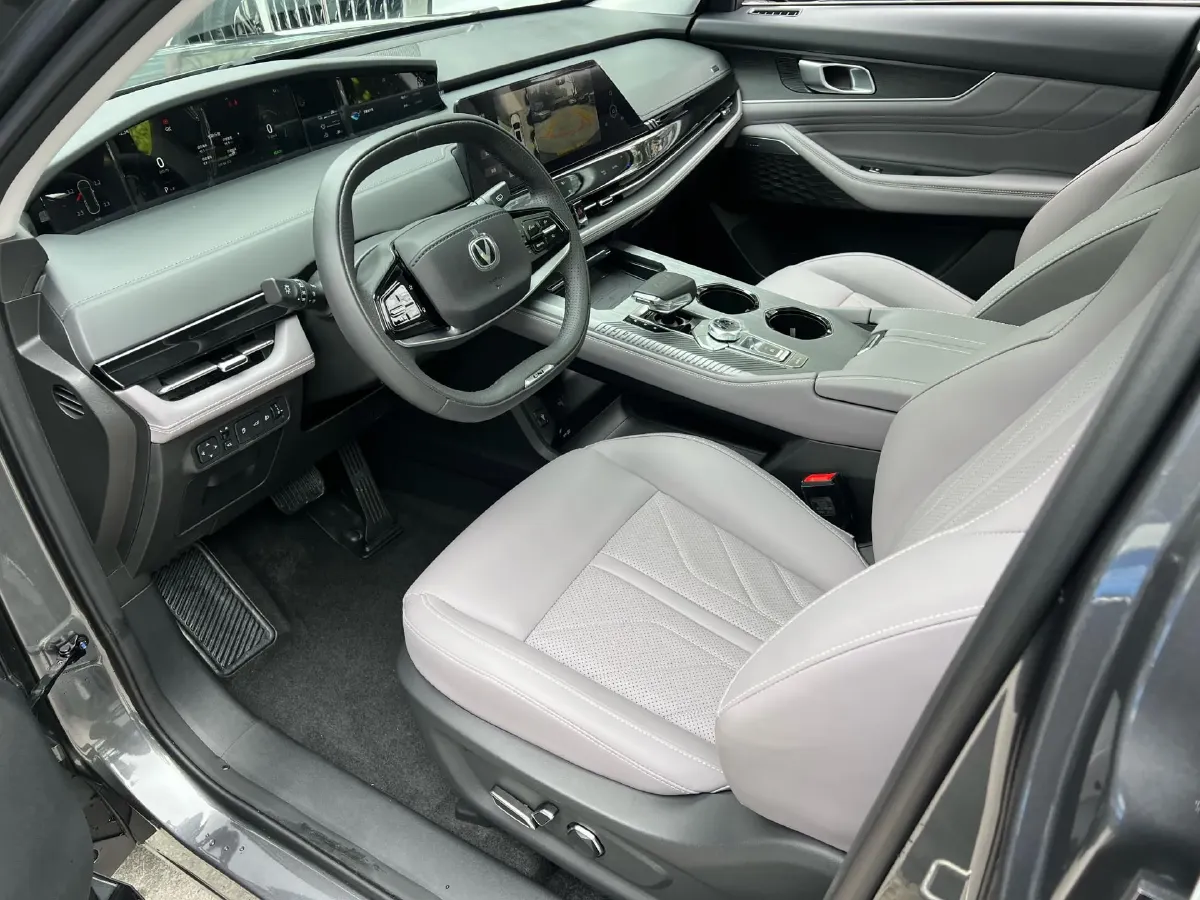 2023 ChangAn UNI-K iDD 1.5T 170HP L4 6TCT PHEV 28.39KWH,autocango,china used car exporter,china ev exporter,chinese used car exporter,chinese used ev exporter