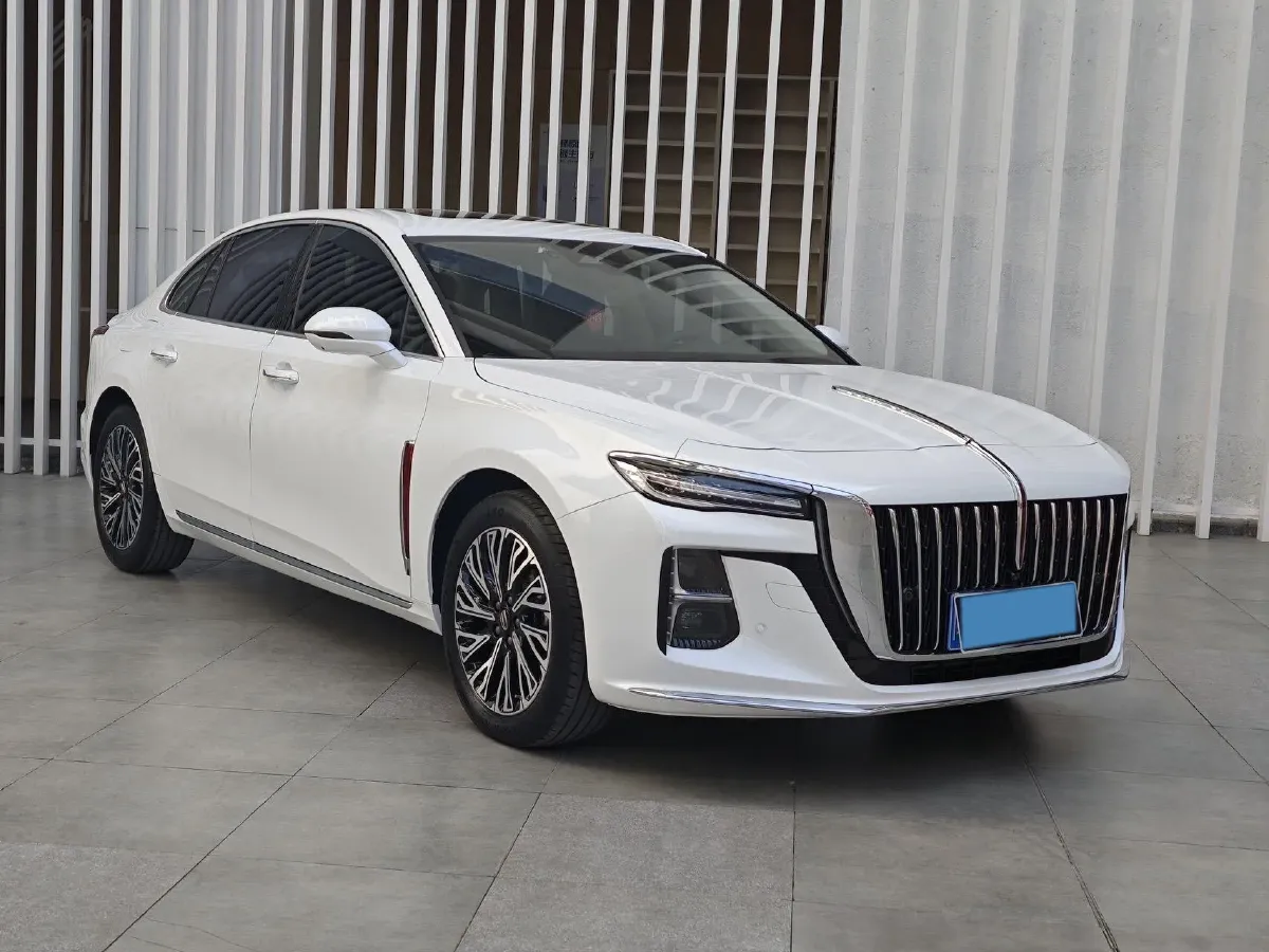 2024 HongQi H5 2.0T 224HP L4 8AT,autocango,china used car exporter,china ev exporter,chinese used car exporter,chinese used ev exporter