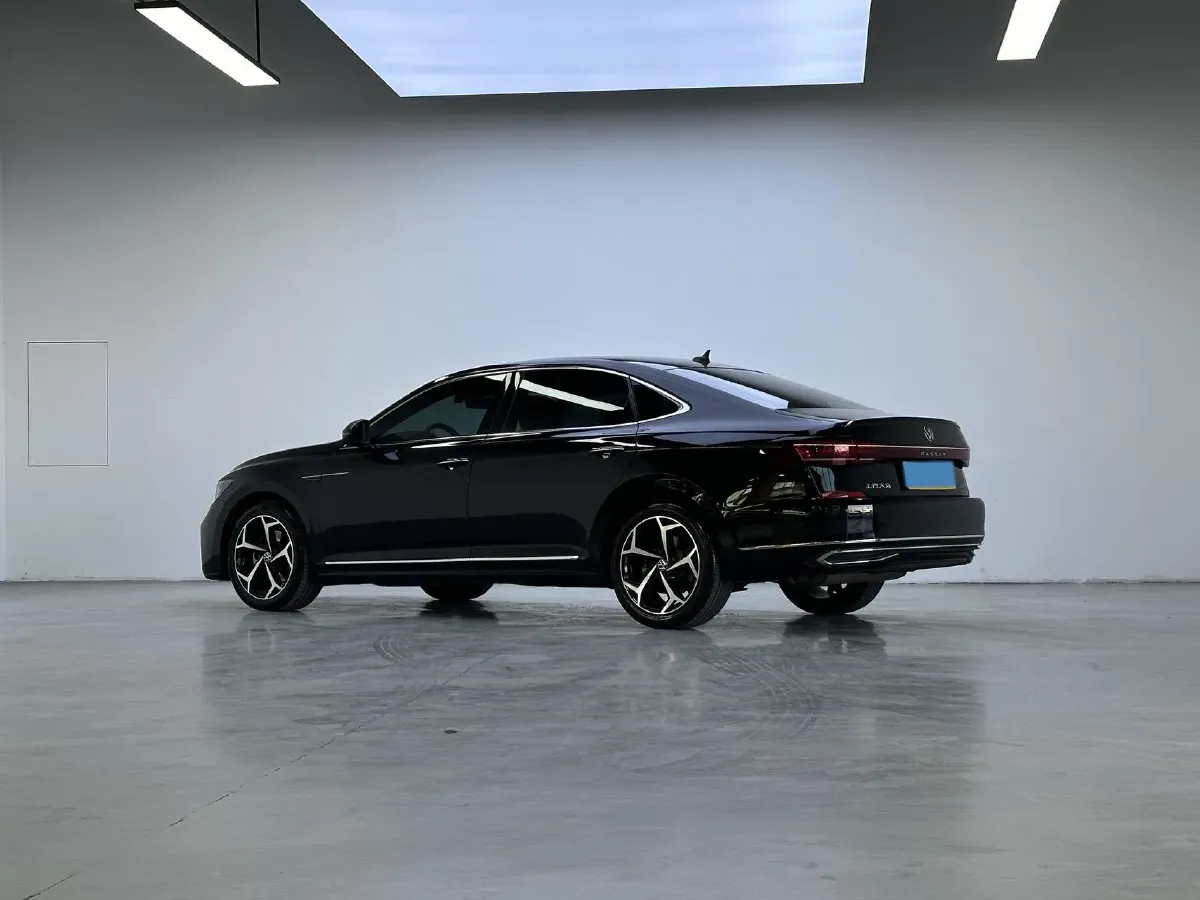 2023 Volkswagen Passat 2.0T 186HP L4 7DCT,autocango,china used car exporter,china ev exporter,chinese used car exporter,chinese used ev exporter