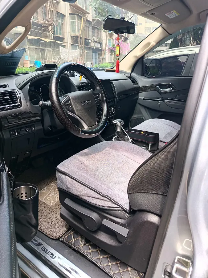 2020 Isuzu Mu-X 1.9T 166HP L4 6AT,autocango,china used car exporter,china ev exporter,chinese used car exporter,chinese used ev exporter