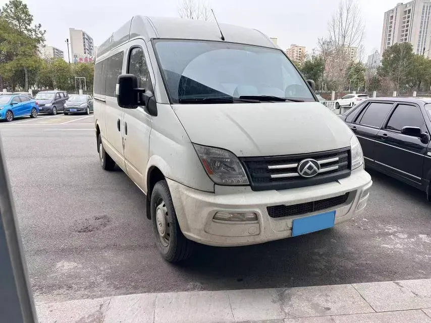 2021 MAXUS XinTu V80 2.0T 127HP L4 6MT,autocango,china used car exporter,china ev exporter,chinese used car exporter,chinese used ev exporter