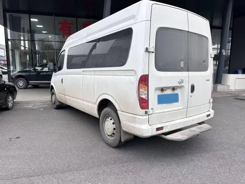 2021 MAXUS XinTu V80 2.0T 127HP L4 6MT,autocango,china used car exporter,china ev exporter,chinese used car exporter,chinese used ev exporter